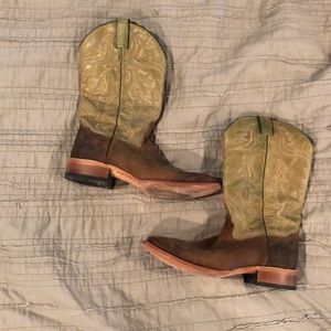 Cody James square toed boots